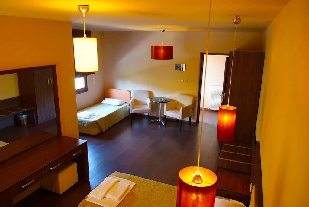Plotini Hotel Dhidhimotikhon Zewnętrze zdjęcie